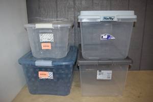 lot 102 image: 4 Totes with Lids