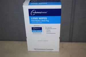 lot 196 image: 1000 Lens Wipes