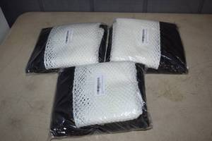lot 228 image: 3 Nylon and Mesh Laundry Bags