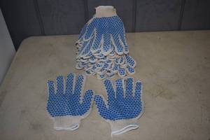 lot 247 image: 12 Pair Cotton Work Gloves with Grips