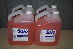 lot 331 image: 4 Gallon Gojo Body and Hair Shampoo