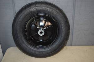 lot 341 image: Wheelbarrow Tire