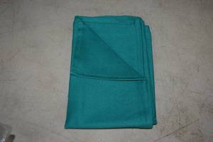 lot 378 image: 12 Sigmatex Linens Napkins 17 x 30