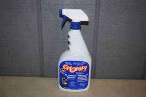 lot 406 image: 6 Bottles Chomp All Purpose Cleaner 32 ounce