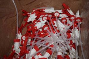 lot 412 image: 50 Spray Bottle Tops Sprayers
