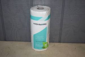 lot 475 image: 30 Rolls Highmark Paper Towels