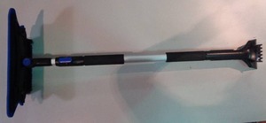 lot 3201 image: Snow Scraper  Brush, Blue