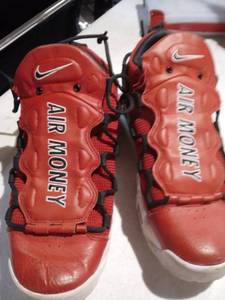 lot 2405 image: Nike Air Money Shoes Size 10.5