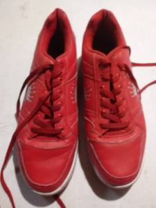 lot 2411 image: Troop Size 12 Shoes