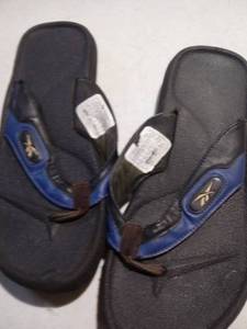 lot 2423 image: Reebok Sandals Size 8 and Nike Shoes Size 6.5