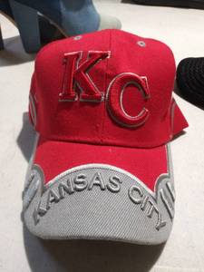 lot 2379 image: Kansas City Hat