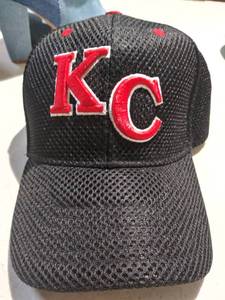 lot 2380 image: Kansas City Hat