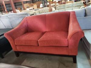 lot 1008 image: Better Home Crimson Red Loveseat