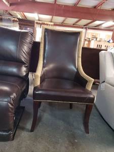 lot 1014 image: Faux Leather with Canvas Backing Accent Chair