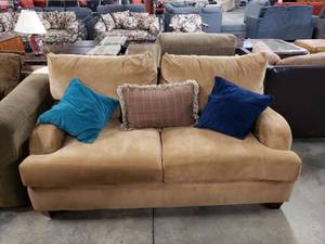 lot 1015 image: Wayfair Furniture Toupe Sofa