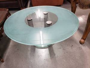 lot 1020 image: Round Glass Top Coffee Table