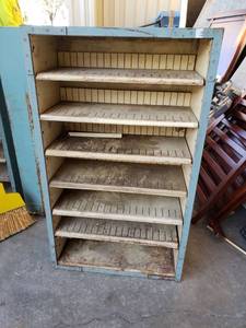 lot 1044 image: Steel Shelving