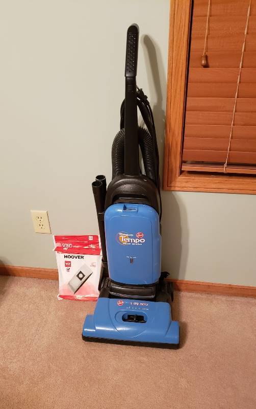 Hoover Widepath Tempo Vacuum with Extra 