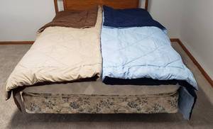 lot 4180 image: Lot of 2 Queen-size Poly-Filled Comforters - BlueLt. Blue & BrownTan