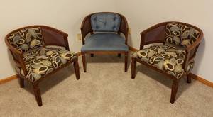 lot 4182 image: Set of 3 Upholstered WoodWicker Barrel-style Chairs - 25 in. x 21 in. x 27 in.