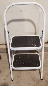 lot 4212 image: Meco USA White Metal Folding 2 Step Ladder- 18 in. wide