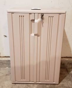 lot 4214 image: Rubbermaid Roughneck Base Cabinet No. 7786 with Keys (24 in. x 16 in.x 36 in.)