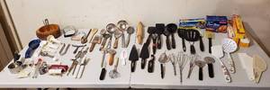 lot 4261 image: Lot of Kitchen Utensils - includes plastic wrap, cooking bags and nut cracker bowl