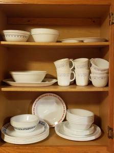 lot 4281 image: Lot of Corelle - 2 Different Styles