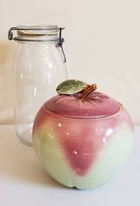 lot 4303 image: Vintage Blushing Apple Cookie Jar and 3L Hermetic Sealed Lid Jar Made in Italy
