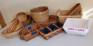 lot 4309 image: Lot of Basket - Various Styles and Sizes