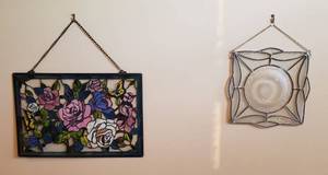 lot 4329 image: Lot of 2 Stained Glass Wall Art - Floral 28 in. x 19 in. & Clear Plate Art 17 in. x 17 in.