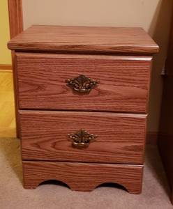 lot 4344 image: 2 Drawer Wood Grain Particle Board Nightstand - 18.5 in. x 13 in. x 22 in.