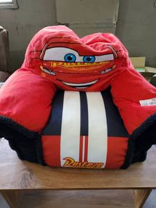 lot 7639 image: Stuffed Cars Childs Chair