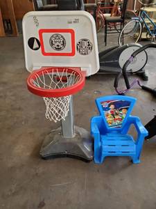 lot 7645 image: Plastic Toddler Basketball Goal and Chair