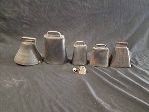 lot 7546 image: Lot of Metal Cow Bells