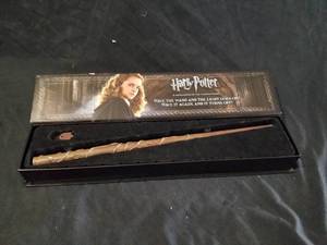lot 7572 image: Harry Potter Wand in Box