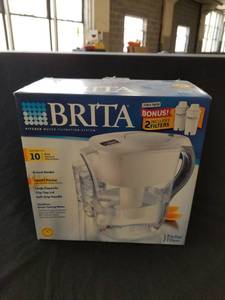 lot 7581 image: Brita Pitcher NIP
