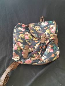 lot 7585 image: Disney Backpack Purse