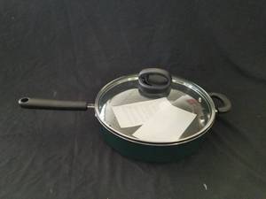 lot 7592 image: Cooks Essentials Porcelain Enameled Non Stick Domed Lid Pan