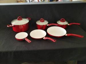 lot 594 image: Red CeraPan Ceramic Coated Pans Set