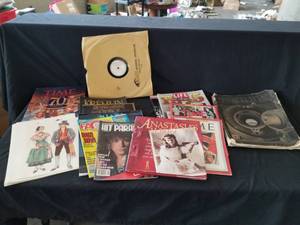 lot 7631 image: Music Books and Magazines Lot