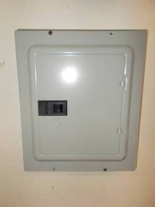 lot 5338 image: Murray 125 amp breaker box