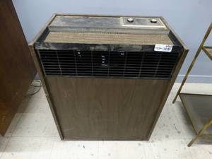 lot 4482 image: Kenmore humidifier