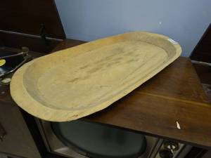 lot 4484 image: Hand carved wood serving oval bowl