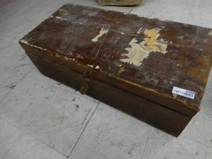 lot 4499 image: Old wood trunk w contents