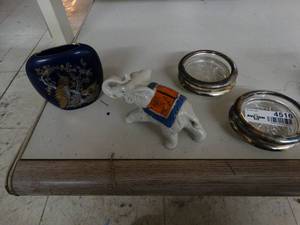 lot 4516 image: Elephant vase glass coasters misc.