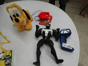 lot 4521 image: Various toys