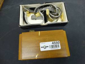 lot 4550 image: Various watch bands & misc.