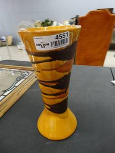 lot 4551 image: Vintage Haeger vase