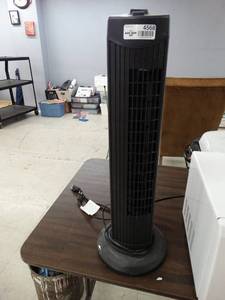 lot 4568 image: Pedestal fan
